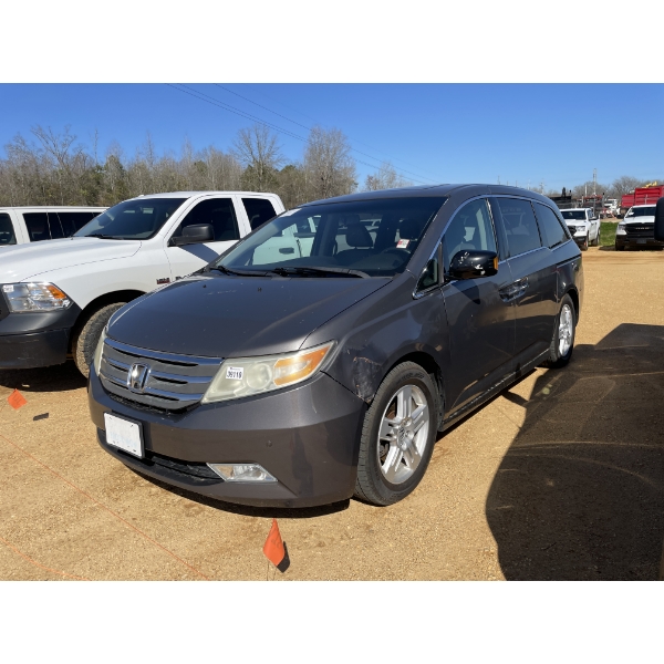2012 HONDA ODYSSEY TOURING Passenger Van