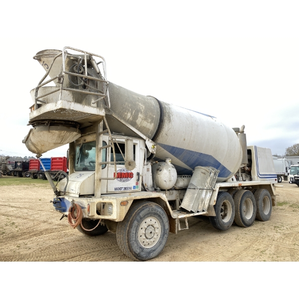 1999 ADVANCE  Concrete Mixer / Pump Truck