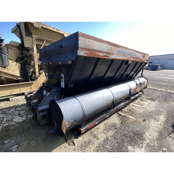 BERGKAMP ASPAHLT CHIP SPREADER BODY