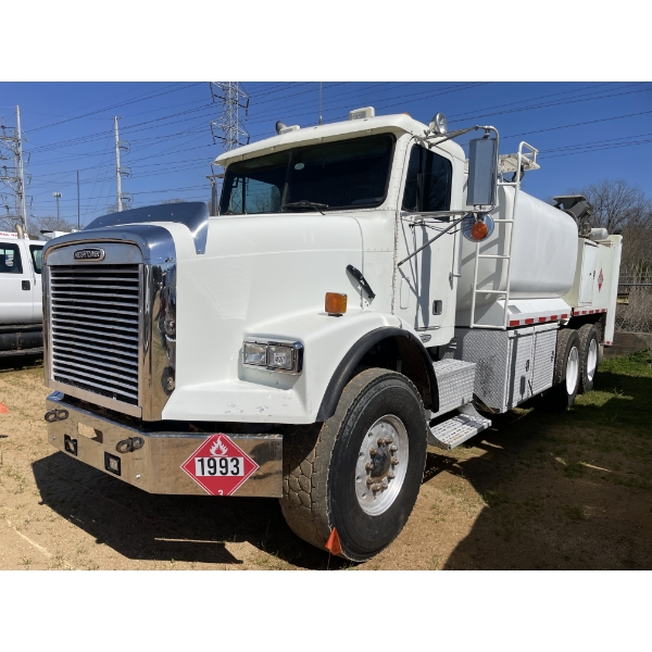 2003 FREIGHTLINER FLD112 Fuel / Lube Truck
