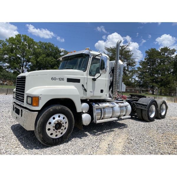 2019 MACK CHU613 Day Cab Truck