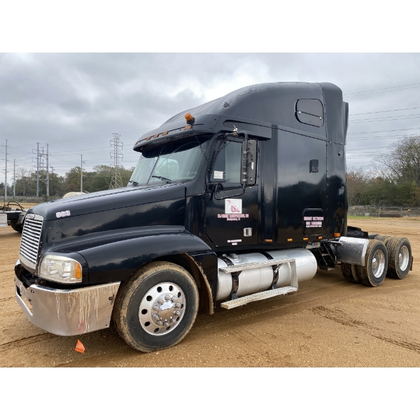 2000 FREIGHTLINER CENTURY Day Cab Truck