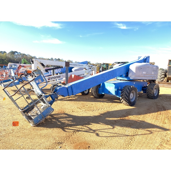 2001 GENIE S60 Manlift