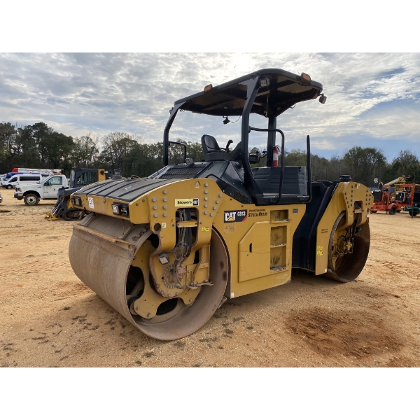 2018 CAT CB13 Roller