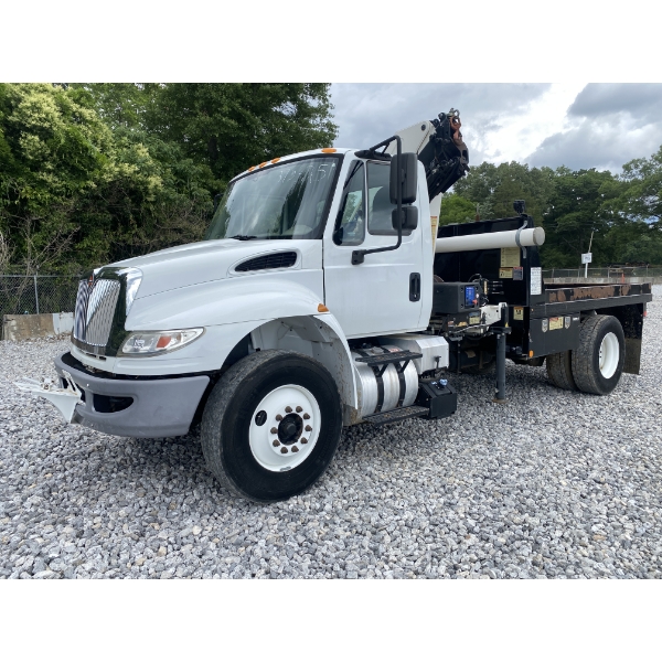 2017 INTERNATIONAL 4300 Boom / Crane Truck