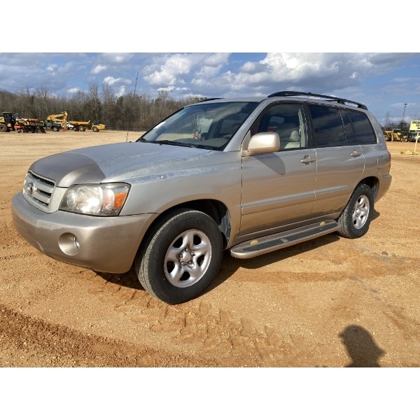 2006 TOYOTA HIGHLANDER SUV