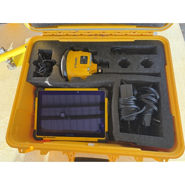 TRIMBLE SPS986 ROVER KIT