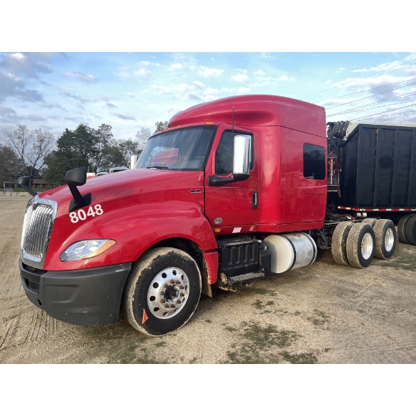 2018 INTERNATIONAL LT625 Sleeper Truck