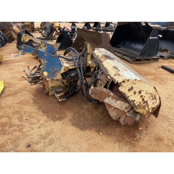 FORD FARM TRACTOR FRONT MTD BROOM