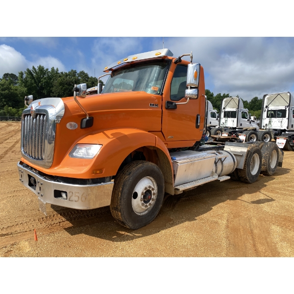 2023 INTERNATIONAL HX620 Day Cab Truck