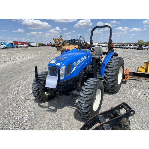 NEW HOLLAND WORKMASTER 70 Farm Tractor