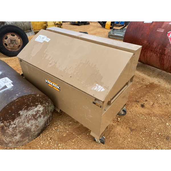 KNAACK JOBSITE STORAGE BOX W/ STIHL TS800 CONCRETE SAW