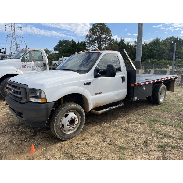 2004 FORD F550 XL Flatbed Truck