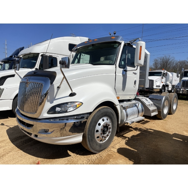 2010 INTERNATIONAL PROSTAR EAGLE Day Cab Truck
