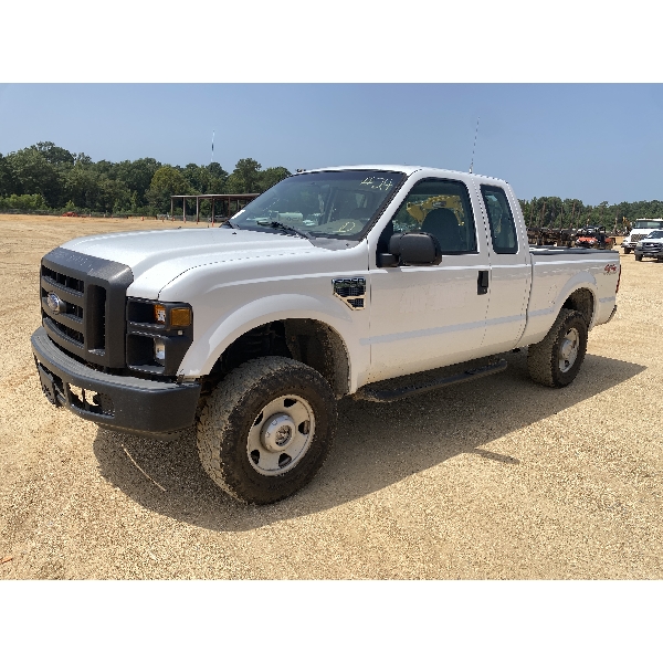 2008 FORD F250 XL Pickup Truck