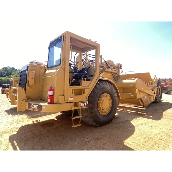 1995 CAT 621F Motor Scraper