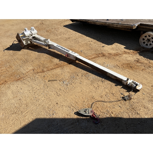 LEFT MORE CRANE/BOOM W/WINCH