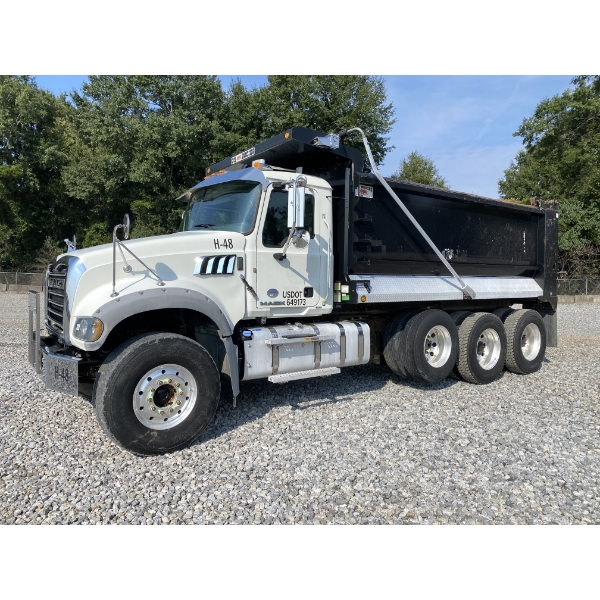 2016 MACK GU713 Dump Truck