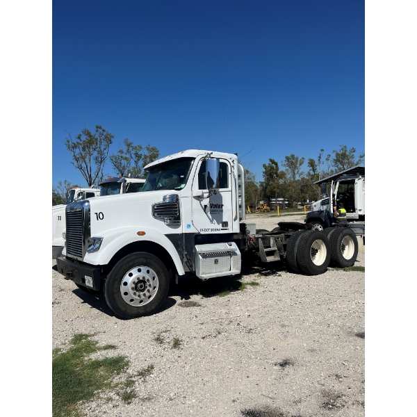 2013 FREIGHTLINER CORONADO Day Cab Truck