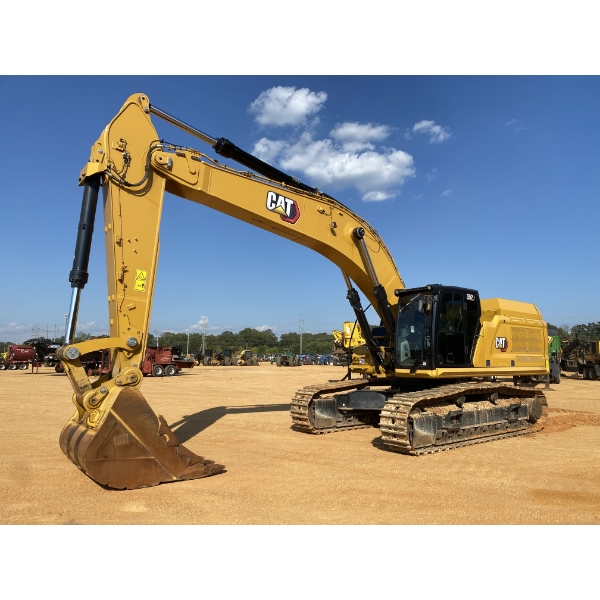2023 CAT 352 Excavator