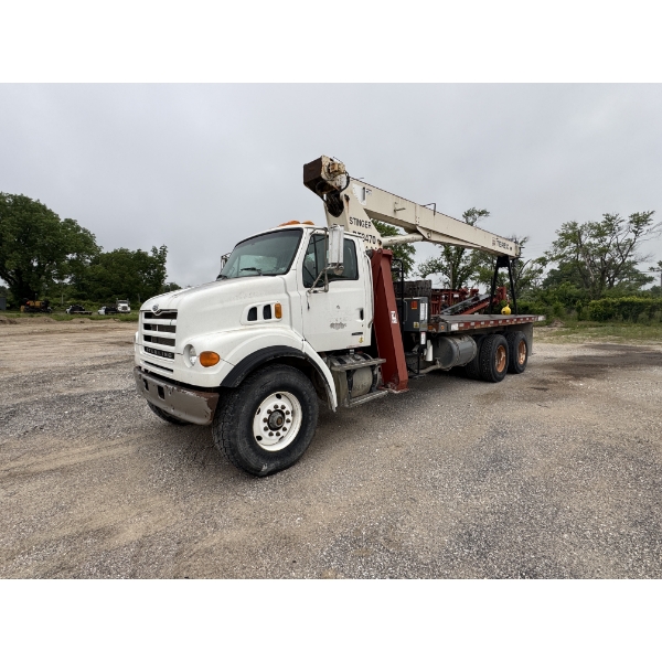 2007 STERLING L7500 Boom / Crane Truck