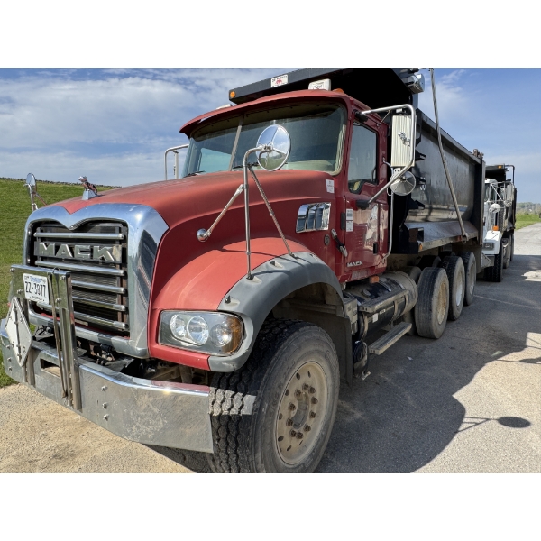 2008 MACK GU713 Dump Truck
