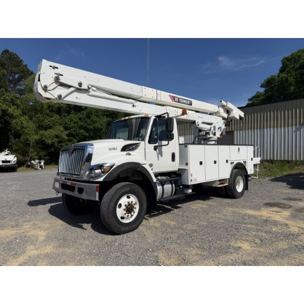 2019 INTERNATIONAL WORKSTAR 7300 Bucket Truck