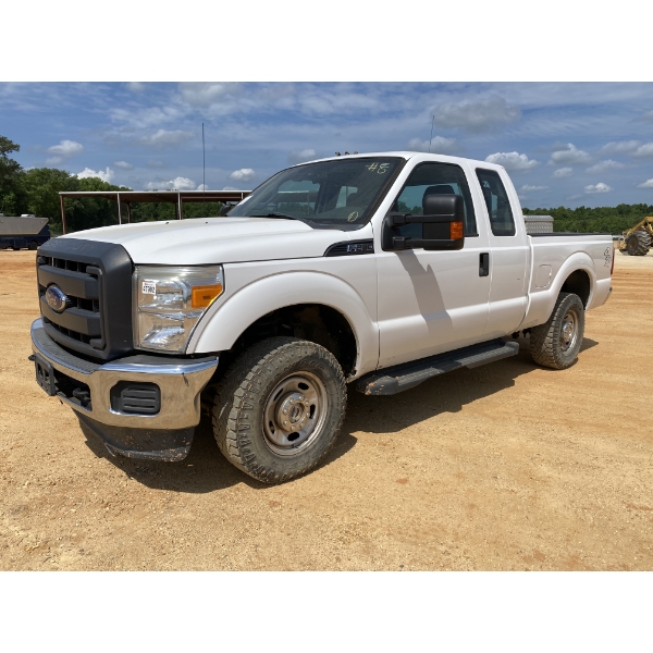 2015 FORD F250 XL Pickup Truck