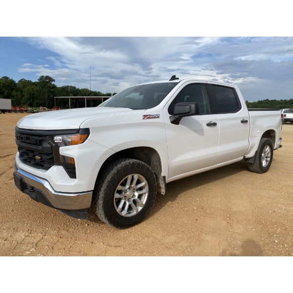 2023 CHEVROLET SILVERADO Z71 Pickup Truck