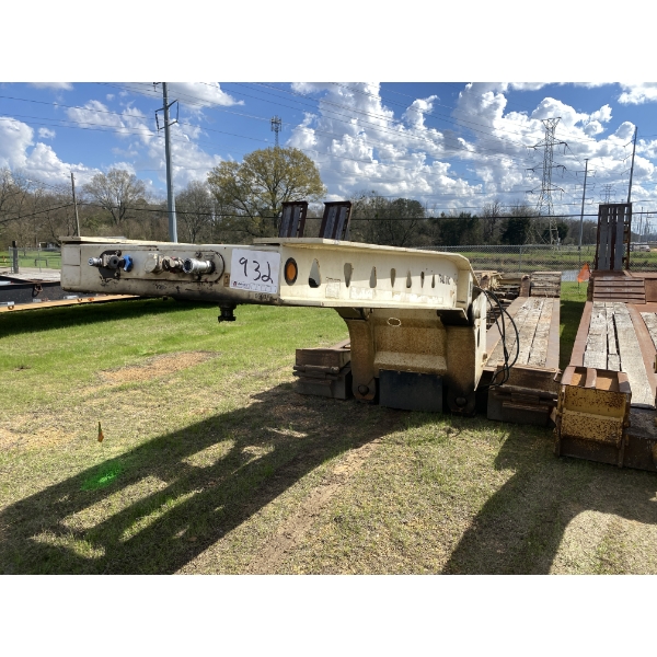 2007 TRAIL KING TK110HDG-533 Lowboy Trailer