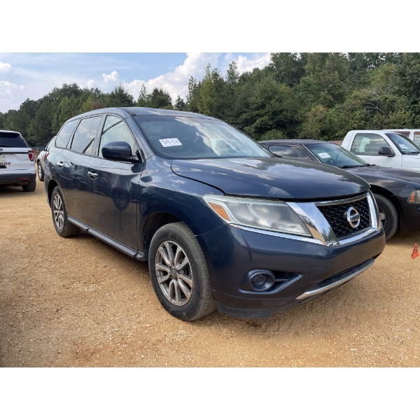 2013 NISSAN PATHFINDER SUV