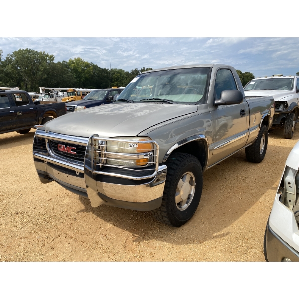 2001 GMC SIERRA SL Pickup Truck