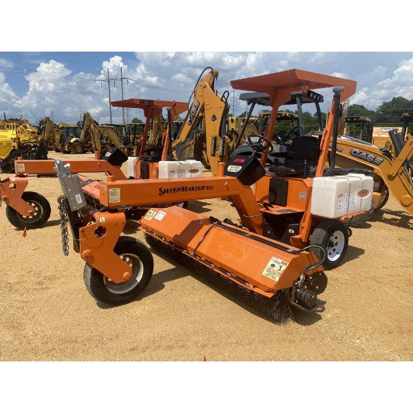 2020 LAYMOR SM300 Broom