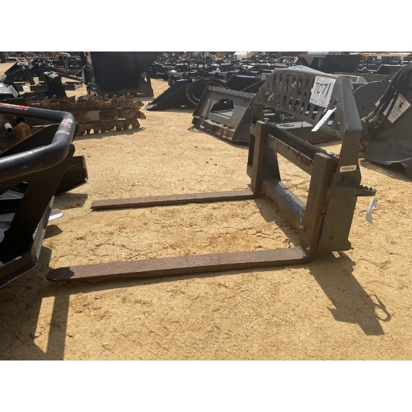 FORKLIFT ASSY FRAME, fits skid steer loader