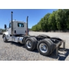 Image 2 : 2025 PETERBILT 567 Day Cab Truck