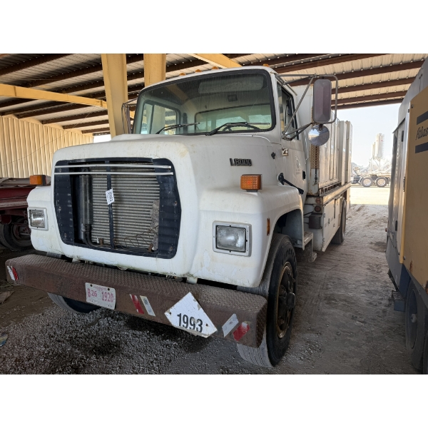 1996 FORD LN8000 Fuel / Lube Truck