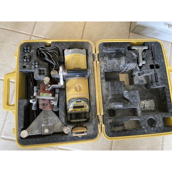 (2) TOPCON TP-L4A PIPE LASERS