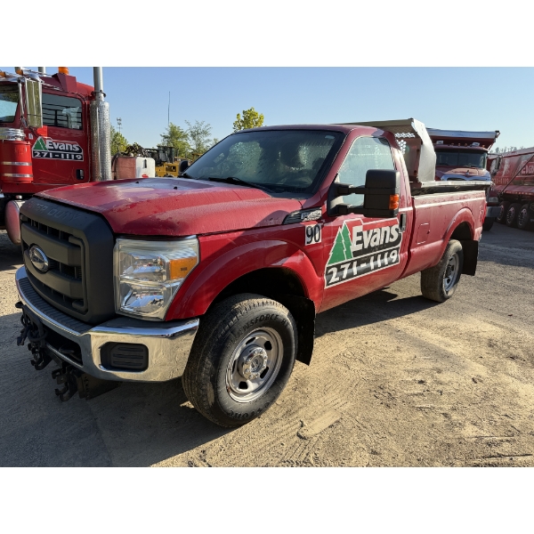 2015 FORD F350 XL Pickup Truck