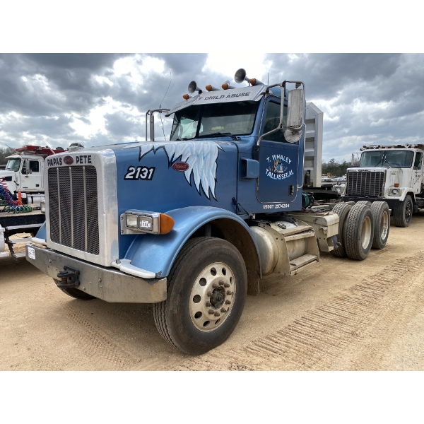 2009 PETERBILT 367 Day Cab Truck