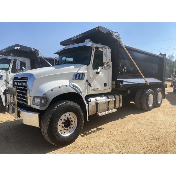 2016 MACK GU713 Dump Truck