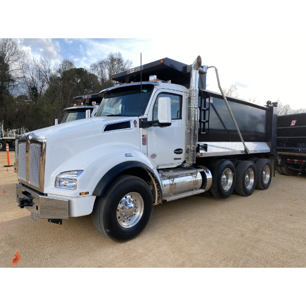 2025 KENWORTH T880 Dump Truck