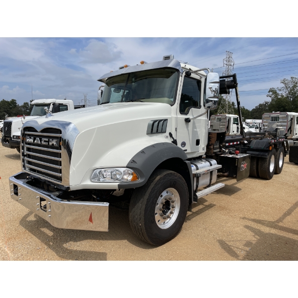 2024 MACK GR64B Roll Off Truck