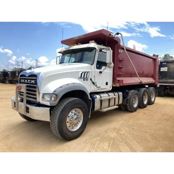 2019 MACK GR64F Dump Truck