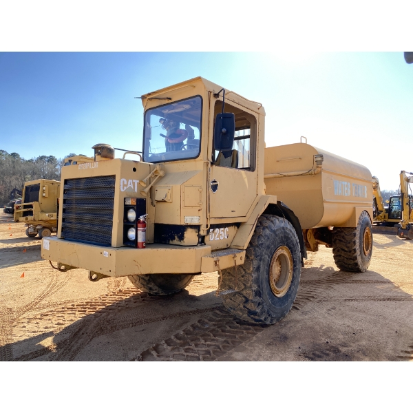 1987 CAT D25C Water Wagon