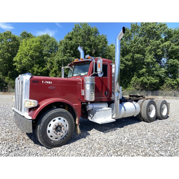 2008 PETERBILT 389 Day Cab Truck