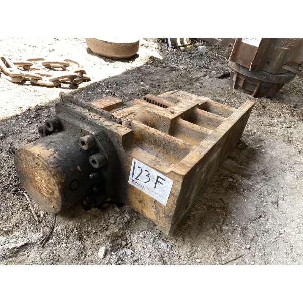APE UNIVERSAL PILE CLAMP HEAD