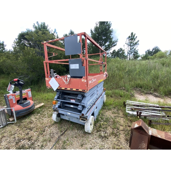 2012 SKYJACK SJIII 4632 Scissor Lift