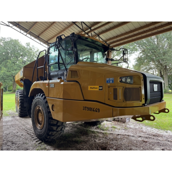 2025 CAT 725 Articulated Truck