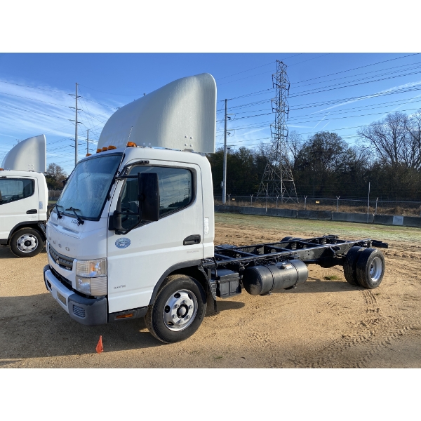 2017 MITSUBISHI FUSO FE160 Cab and Chassis Truck