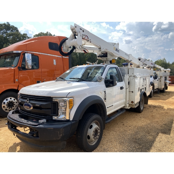 2017 FORD F550 XL Bucket Truck
